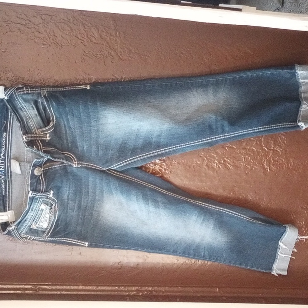 Vanity capris